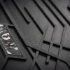 Dywaniki samochodowe NOMAD przednie ze skórzaną czerwoną lamówką dopasowane do Dacia Duster II 2017-2021